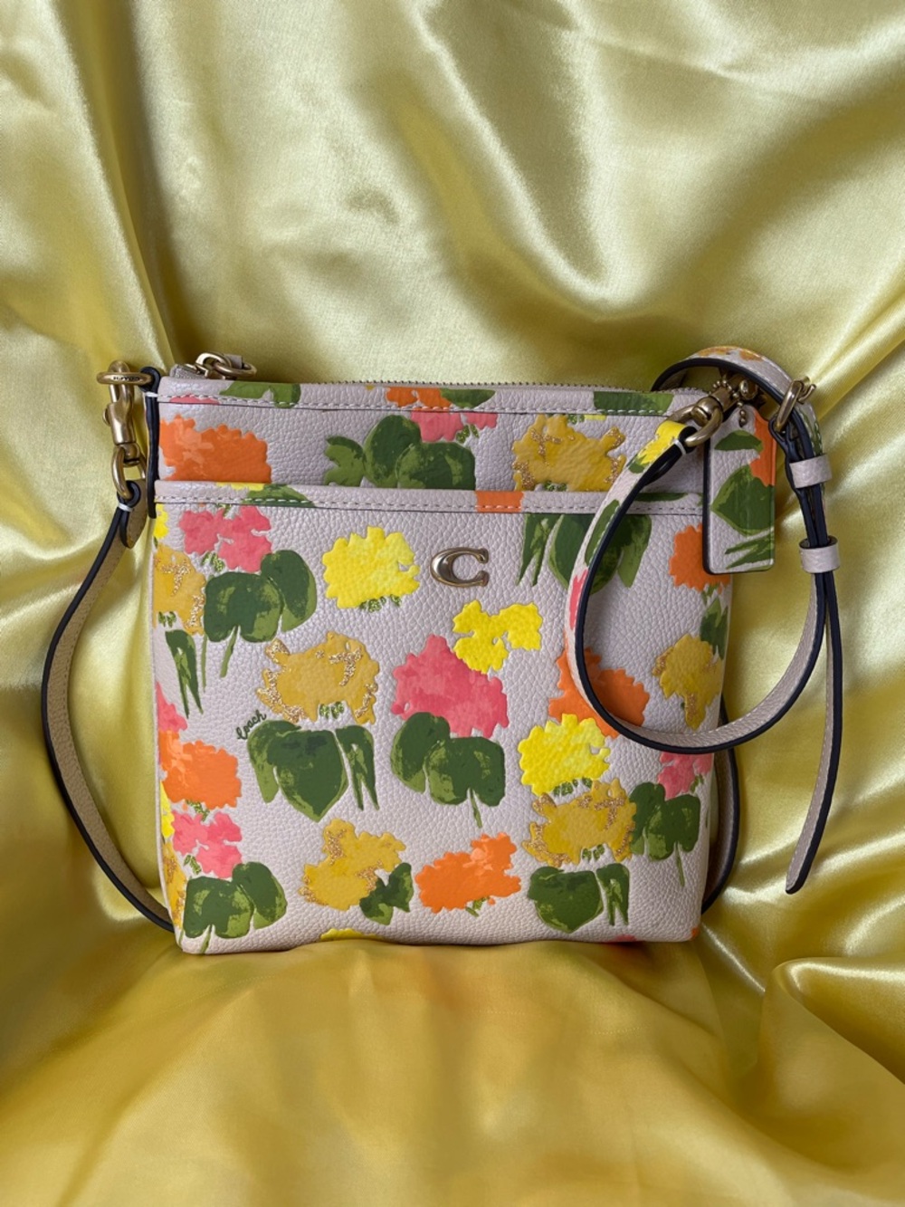 Coach Kitt Floral Crossbody Bag 🩷 Pink with 💛 Yellow, 🧡 Orange & 💚 Green NWOT - Picture 11 of 14